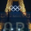 JO de Paris : l’alignement parfait de la pleine Lune avec un anneau olympique de la Tour Eiffel