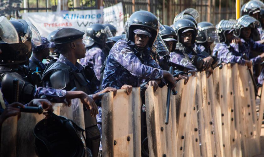 Ouganda : la police anti-émeute déployée en masse à Kampala contre les manifestants