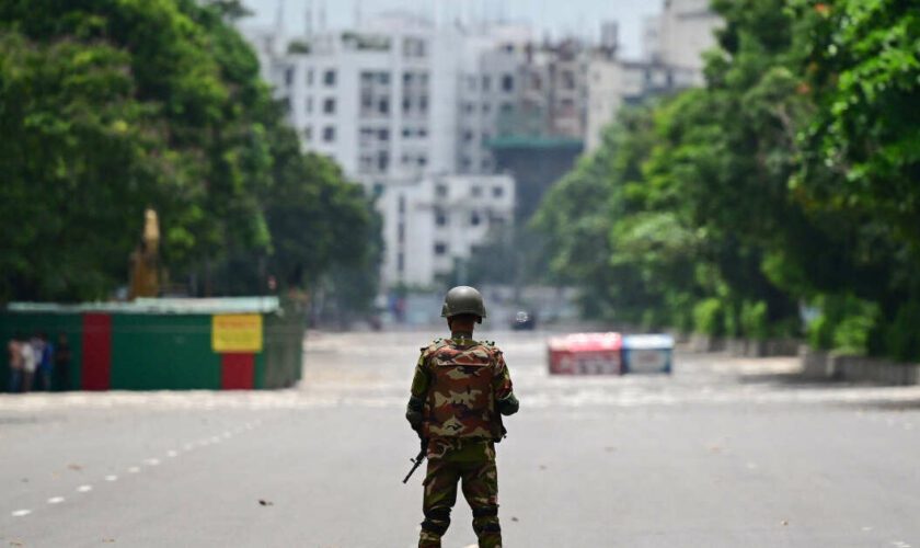 La répression contre les manifestants bangladais s’étend aux Émirats arabes unis