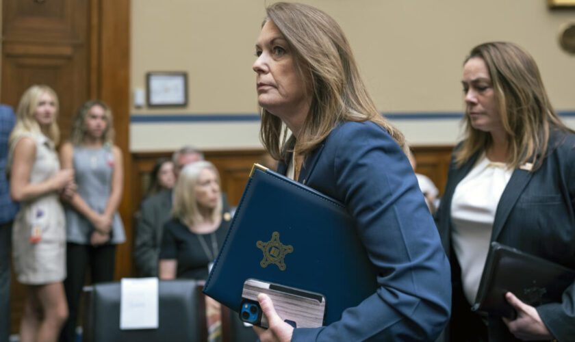 Tentative d'assassinat de Donald Trump : la directrice du Secret Service démissionne