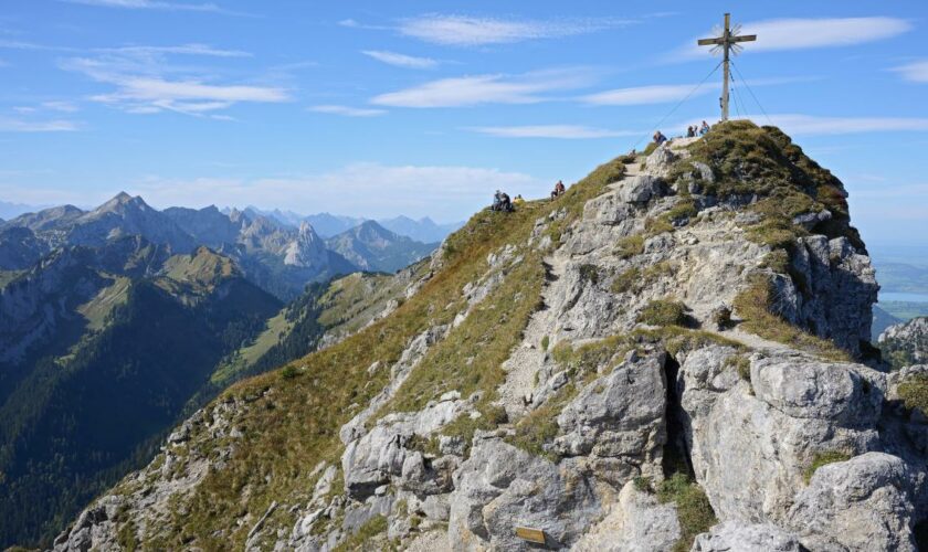 Absturz über 100 Meter – Deutscher (70) verunglückt tödlich in den Ammergauer Alpen