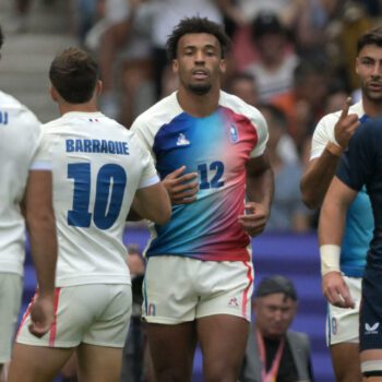 Rugby à 7 aux JO de Paris : la France qualifiée pour les quarts de finale après un nul et une victoire