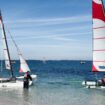 Les Glénans, une école de voile mythique au cœur des "Caraïbes bretonnes"