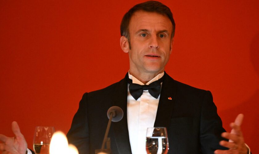 Emmanuel Macron démarre sa parenthèse dorée des JO avec une réception de chefs d’État au Louvre