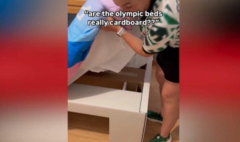 Pappbetten und Hitze: Athleten zeigen (bescheidene) Zimmer im olympischen Dorf