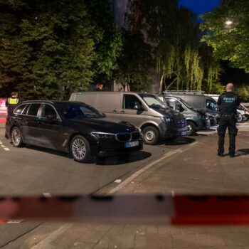 „Psychischer Ausnahmezustand“ – Mann verschanzt sich in Wohnung und droht mit Granaten