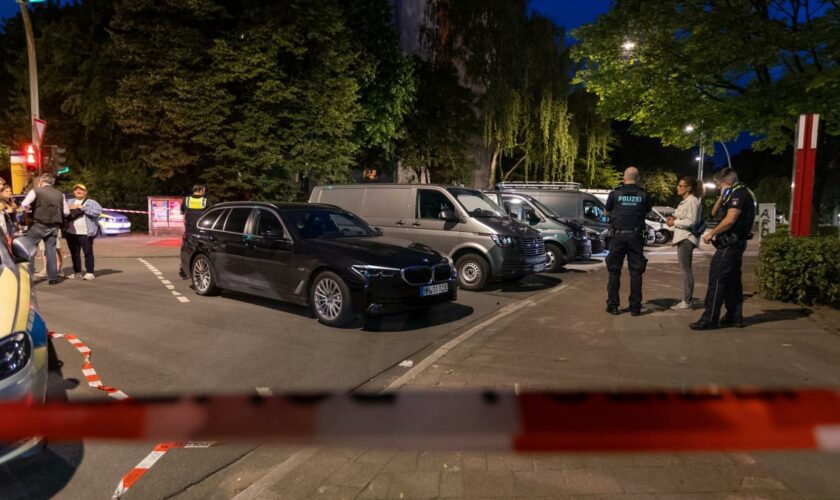 „Psychischer Ausnahmezustand“ – Mann verschanzt sich in Wohnung und droht mit Granaten