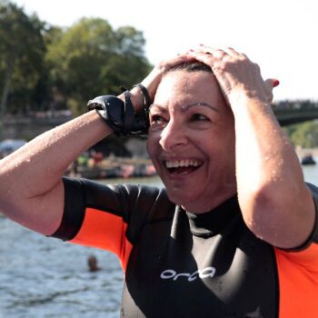 Is the River Seine clean for Olympic swimming? Paris mayor takes a dip to prove a point