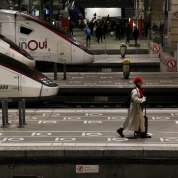 La SNCF dénonce "une attaque massive pour paralyser" le réseau des TGV