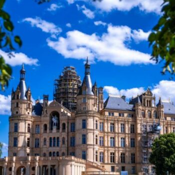 Das Schweriner Schloss ist das markanteste Gebäude im Residenzensemble, mit dem die Landeshauptstadt von Mecklenburg-Vorpommern