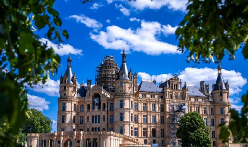 Das Schweriner Schloss ist das markanteste Gebäude im Residenzensemble, mit dem die Landeshauptstadt von Mecklenburg-Vorpommern