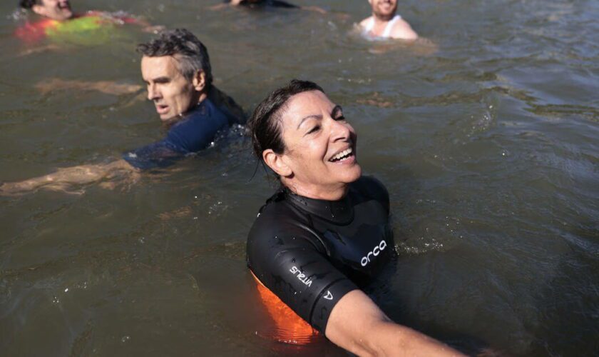 Anne Hidalgo dans la Seine pour les JO de Paris 2024 : la qualité de l’eau était insuffisante