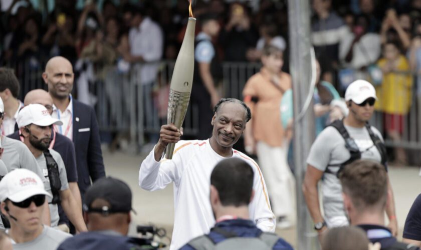 JO 2024 : casting de stars pour le dernier tour de piste de la flamme en Seine-Saint-Denis