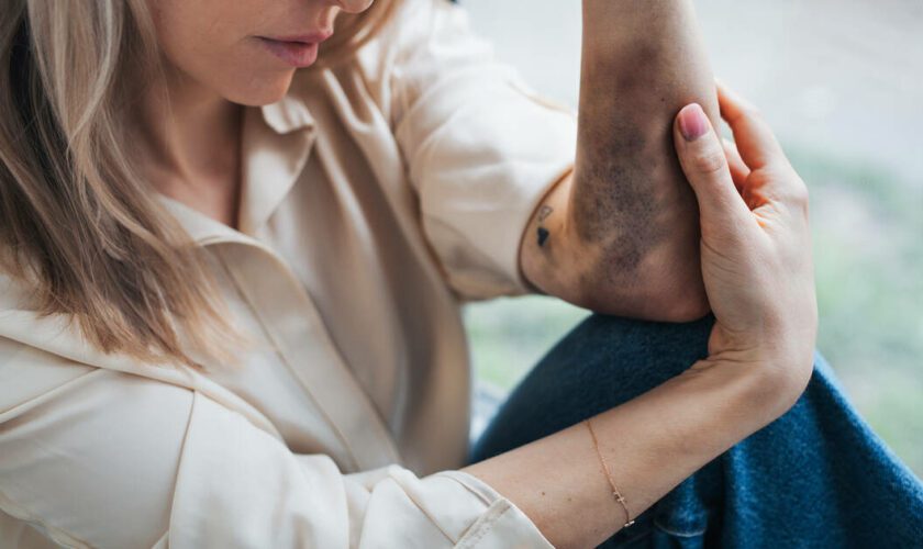 Au Royaume-Uni, la lutte contre les violences faites aux femmes est une «urgence nationale»