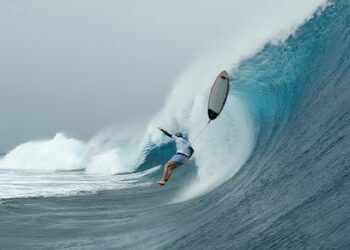 Surfen bei Olympia 2024: Für den Deutschen Tim Elter geht es in Tahiti um eine Mutprobe