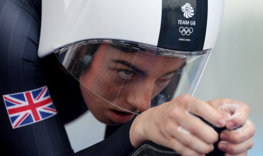 Anna Henderson gives ‘blood and tears’ to triumph in brutal Olympics time trial