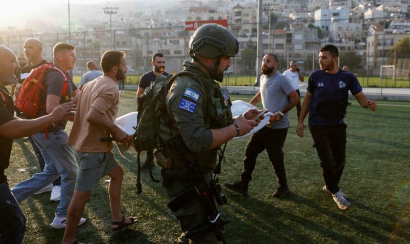 Rakete aus Libanon schlägt auf Fußballplatz ein – neun Tote