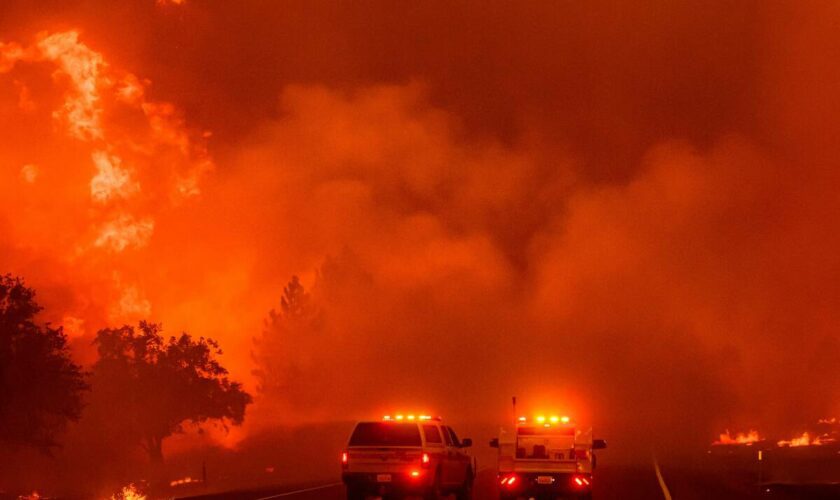 Aux Etats-Unis, des milliers d’évacuations face à un mégafeu qui grossit rapidement en Californie