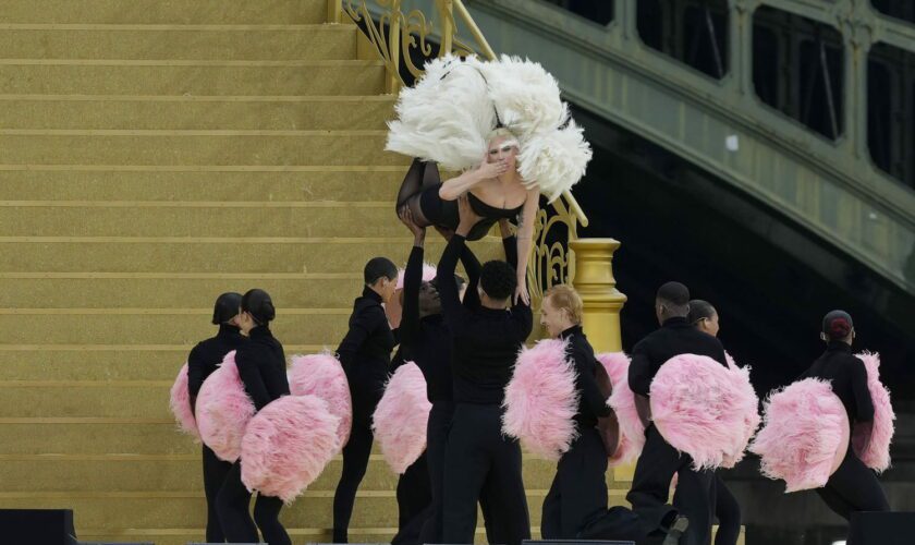 "L'escalier est vide" : Lady Gaga n'a pas chanté en direct lors de la cérémonie d'ouverture des JO 2024