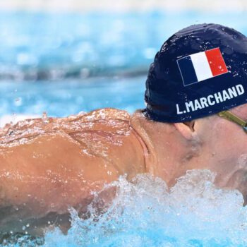 JO 2024 - natation :  Léon Marchand entame sa moisson d'or avec un record sur 400 m 4 nages