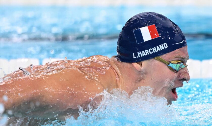 JO 2024 - natation :  Léon Marchand entame sa moisson d'or avec un record sur 400 m 4 nages