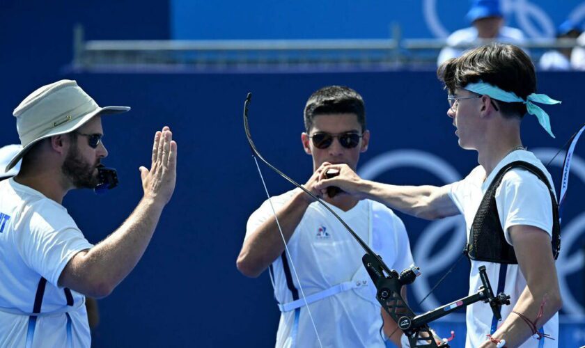 JO de Paris 2024 : au tir à l’arc par équipe, les Bleus décochent une flèche d’argent