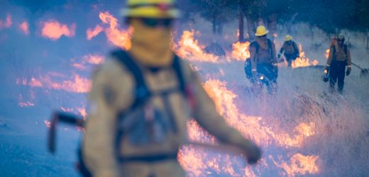 Kalifornien: Feuerwehr kämpft weiter gegen riesigen Waldbrand