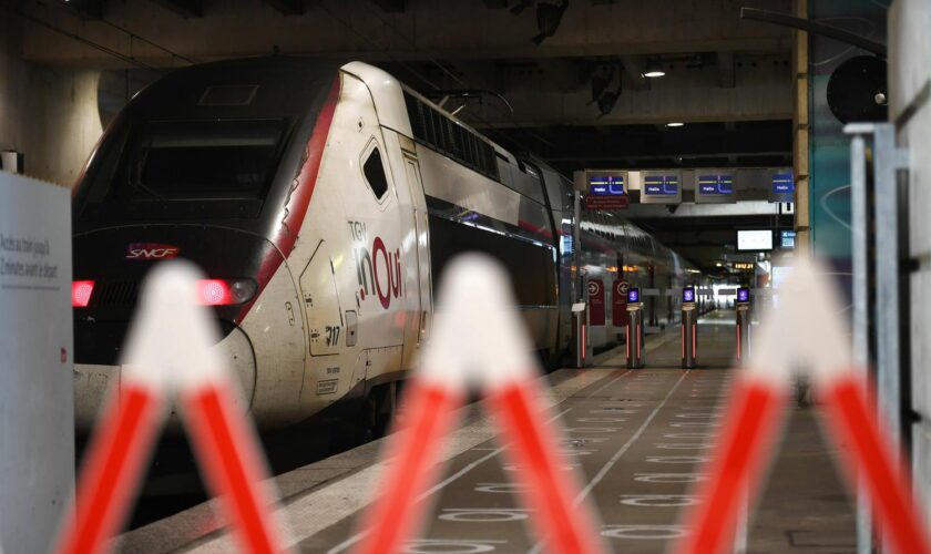 DIRECT. Attaque contre la SNCF : piste, revendication... Où en est l'enquête ?