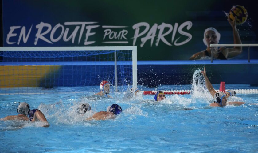 Peut-on tirer le maillot de bain sous l'eau au Water Polo ?