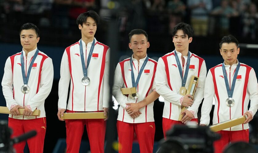 Chinese Olympic champion places blame on coaches following team's disappointing finish in Paris