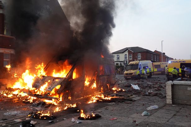 Who is the English Defence League? Far right EDL thugs who caused riots in Southport