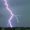 Der Deutsche Wetterdienst (DWD) hat für Hessen Unwetter mit Gewittern angekündigt. Foto: Patrick Pleul/dpa