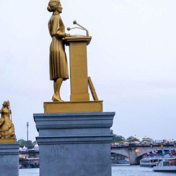 Dans les rues ou derrière des murs ? L’avenir des statues féministes de la cérémonie des JO de Paris 2024 en suspens