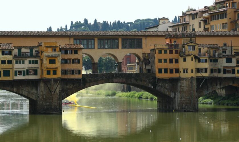 À Florence, une touriste mime un acte sexuel avec une statue et relance le débat sur les incivilités des visiteurs