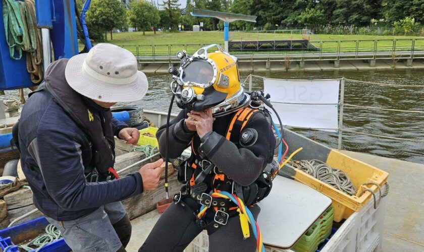 À Nantes, des scaphandriers pour vérifier la présence d’engins explosifs dans la Loire