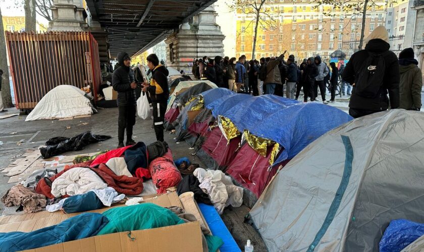 Après de nouvelles évacuations de campements de migrants à Paris, à quelques jours des JO, les ONG alertent