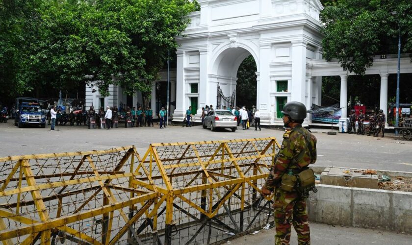 Au Bangladesh, les étudiants défient le pouvoir malgré la répression