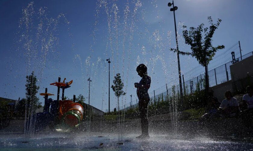 Ávila marca la temperatura mínima y máxima en Castilla y León: de los 9,8 grados del Puerto del Pico a los 42,4 de Candeleda