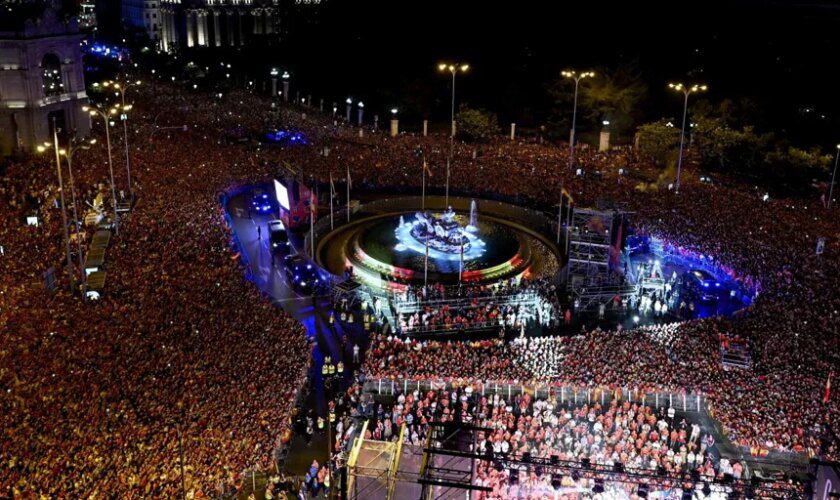 Cibeles, epicentro de la fiesta de todo un país