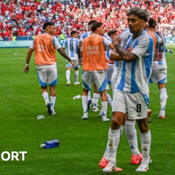 Bottles thrown at Argentina players