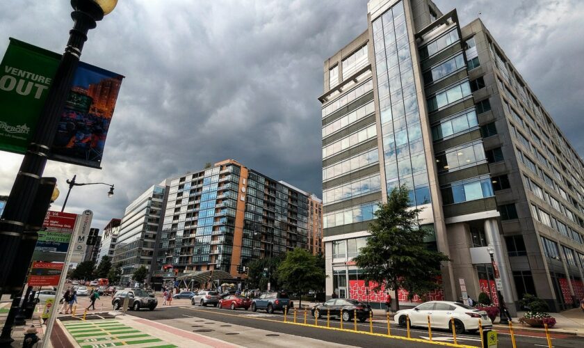 D.C.-area forecast: Today’s humidity could fuel downpours before a much nicer weekend