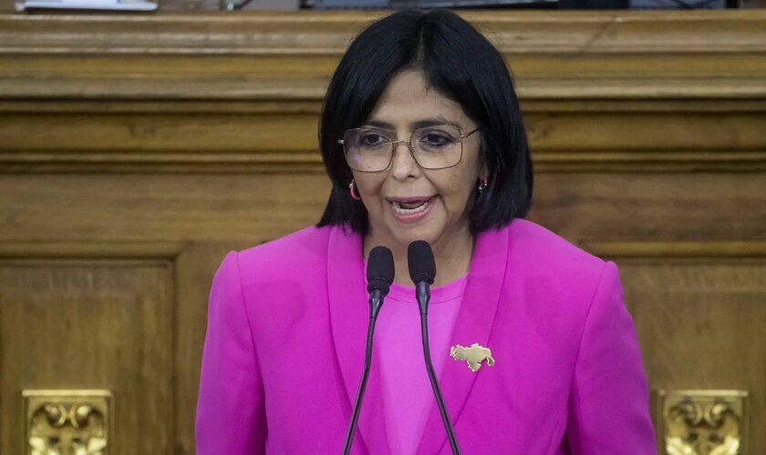 Delcy Rodríguez herida al caerle un árbol encima tras el paso del huracán Beryl