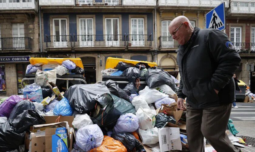 Desconvocan la huelga de basura de La Coruña ante la «apertura de una línea de diálogo»