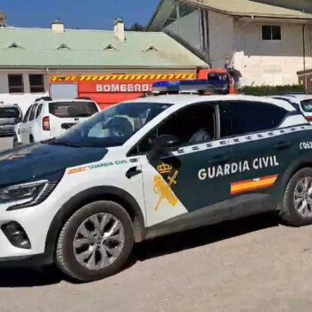 Detenido un hombre por intentar atropellar a un agente con su tractor y embestir a un vehículo policial en Zamora