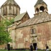 Églises remplacées, cimetières détruits: un rapport pointe «l’effacement culturel» opéré par l’Azerbaïdjan dans le Haut-Karabakh