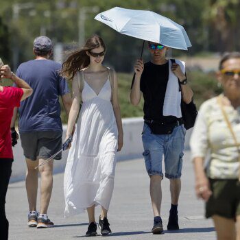 El calor de hasta 40 grados pone en aviso a 12 provincias del este y el sur mientras un frente atlántico cubrirá de lluvias el norte