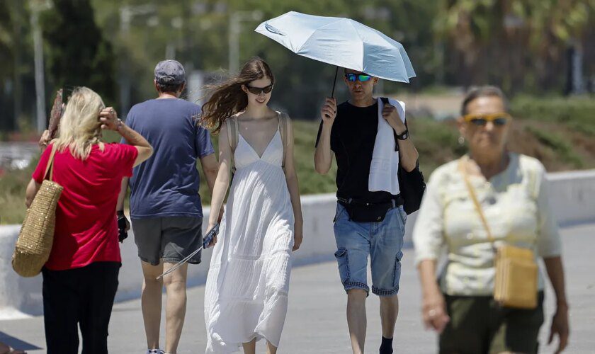 El calor de hasta 40 grados pone en aviso a 12 provincias del este y el sur mientras un frente atlántico cubrirá de lluvias el norte