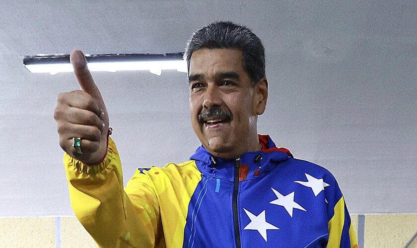 El chavismo se atribuye la victoria en las elecciones en Venezuela  con el 51,2% de los votos