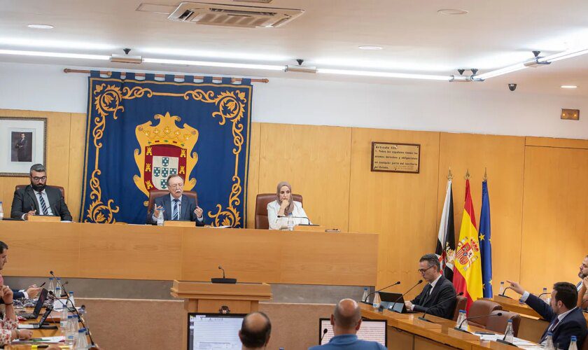 El presidente de Ceuta ignora a Feijóo y apoya una propuesta del PSOE para modificar la Ley de Extranjería