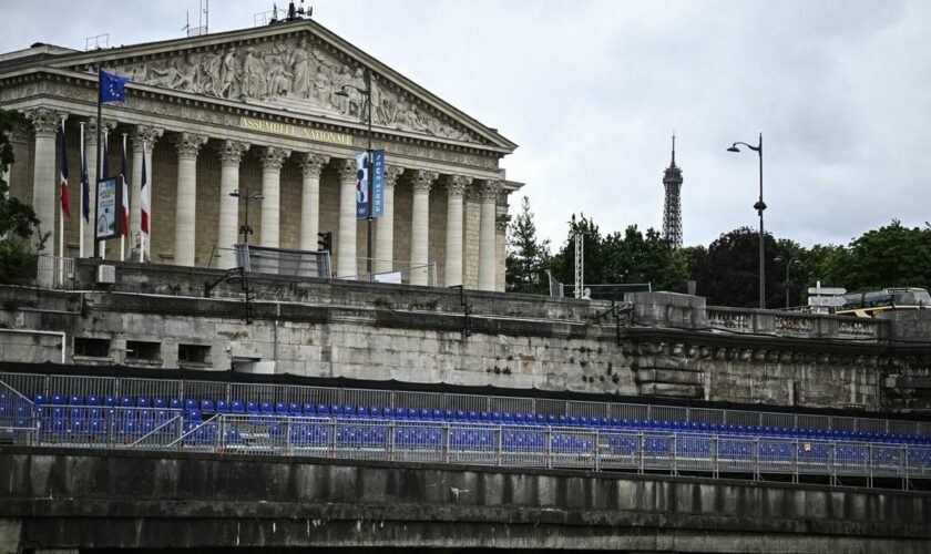 Émotions, tensions et tractations: les coulisses d’une folle semaine à l’Assemblée nationale